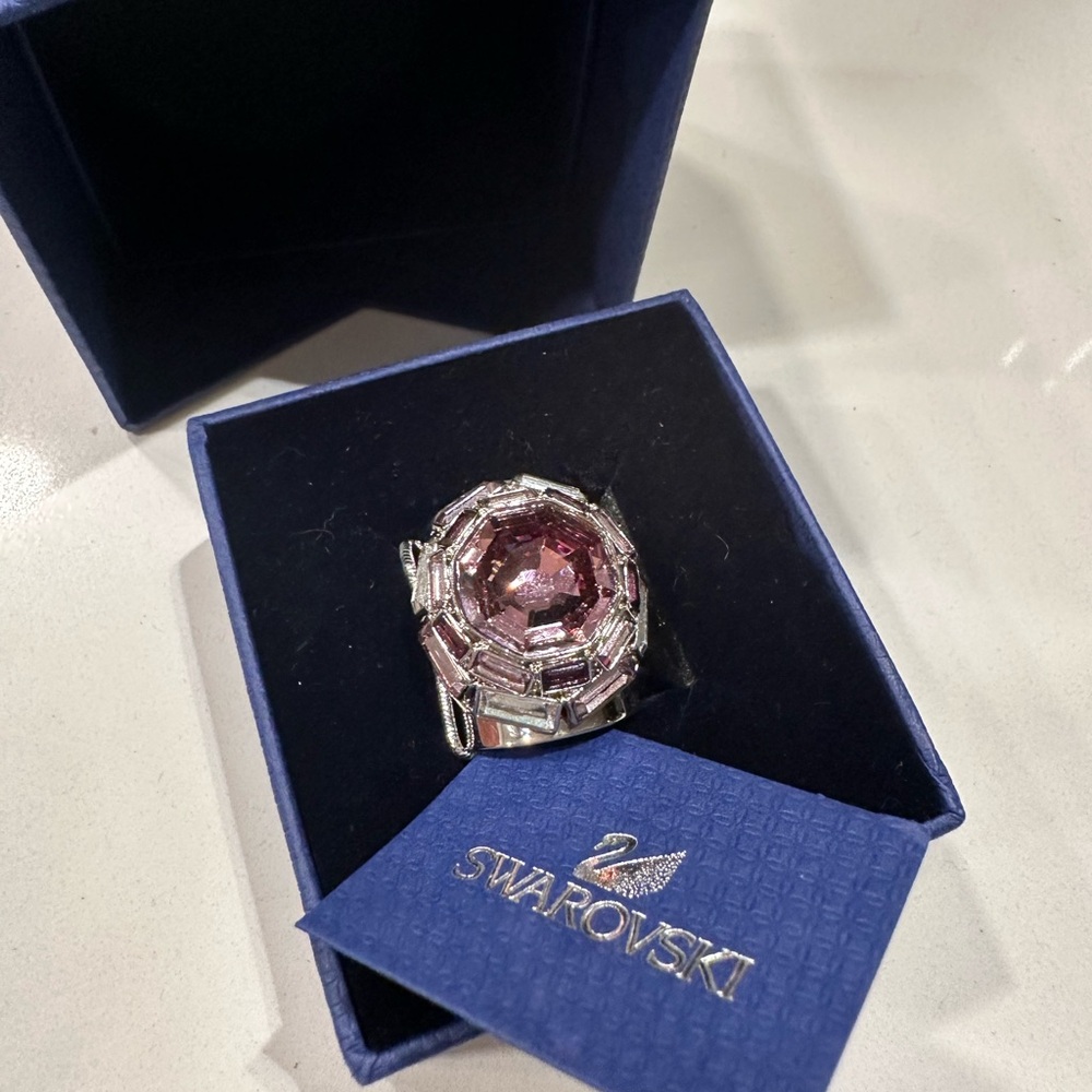 New Swarovski ring, 9
